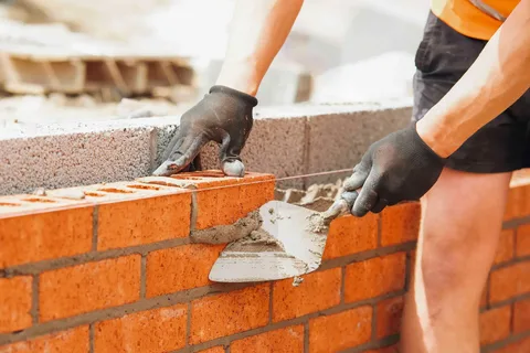 أعمال البناء بالطوب والبلوك